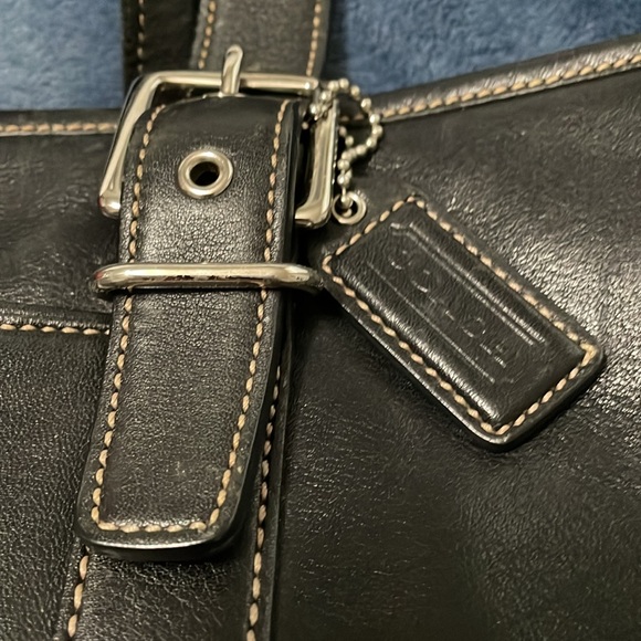 Coach Satchel - Picture 12 of 12